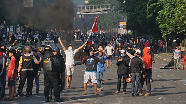 Massa aksi di dkawasan Tanah Abang, Jakarta Pusat. Foto: Irfan Adi Saputra/kumparan