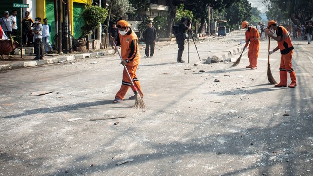 Unjuk Rasa, Demo, KS Tubun