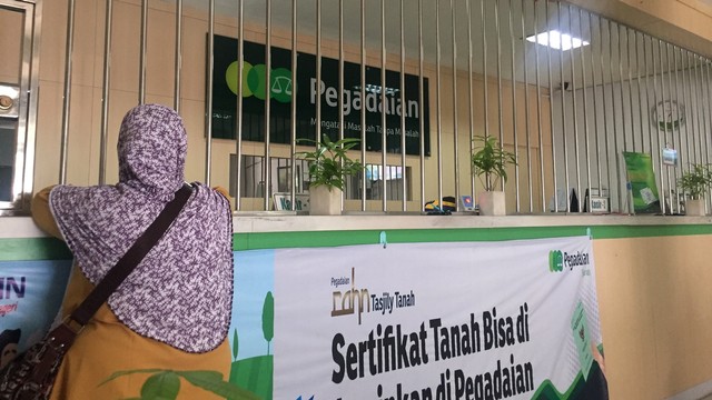 Kondisi Pegadaian Cabang Pasar Minggu Jakarta Selatan, jelang Lebaran 2019, Rabu (22/5). Foto: Nurul Nur Azizah/kumparan
