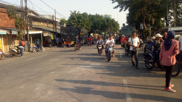 Lalu Lintas di Jalan KS Tubun Petamburan Mulai Dibuka. Foto: Maulana Ramadhan/kumparan