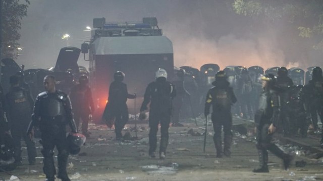 Aksi 22 Mei, Arah Tanah Abang, Ricuh