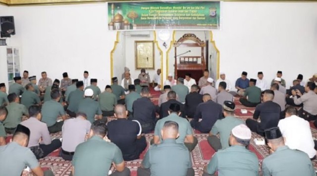 Peringatan Nuzulul Qur'an yang diselenggarakan Polda Sulut di Masjid Nurul Jihad Mapolda Sulut (foto:istimewa)