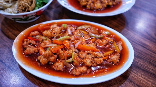 Mie Ayam Gondangdia, Hidangan Legendaris Ibu Kota (1387)