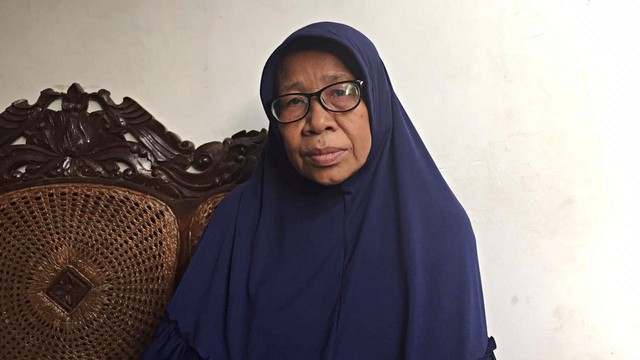 Nenek Memeh, neneknya Rizki Ramadhan, korban dalam kerusuhan aksi 22 Mei. Foto: Lutfan Darmawan/kumparan