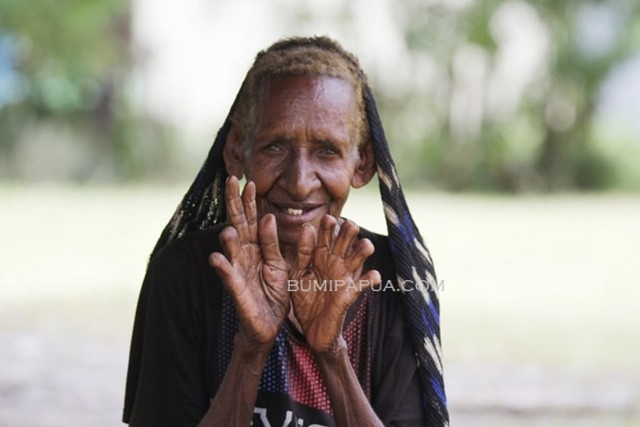 Nenek Weagalok Yelipele (BumiPapua.com/Stefanus)