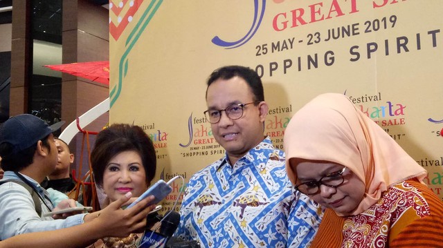 Anies baswedan saat ditemui di pembukaan Event Jakarta Great Sale 2019 di Aeon mall Jakarta Garden city. Foto: Aprilandika Pratama/kumparan