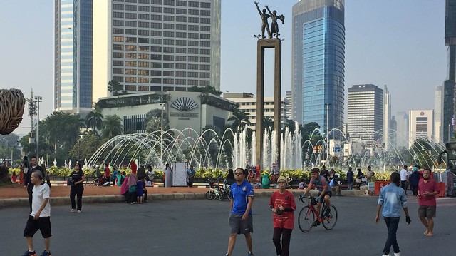 Suasana CFD di Bunderan HI, Jakarta Pusat pada Minggu (26/5). Foto: Raga Imam/kumparan