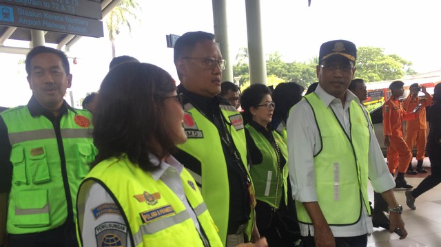 Menteri Perhubungan, Budi Karya Sumadi lakukan ramp check di Bandara Internasional Soekarno-Hatta. Foto: Elsa Olivia Karina L Toruan/kumparan