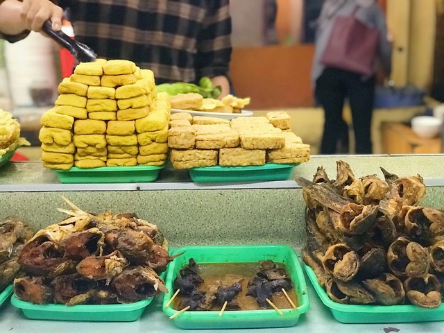 3 Hal yang Bikin Kamu Pengin Mampir Makan ke RM Ampera 2 Tak di Cikini (160696)