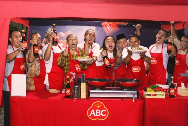 com-Kampanye Kecap ABC "Suami Masak Sahur"