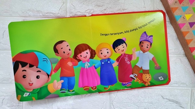 buku cerita anak - Aku Suka Tersenyum
