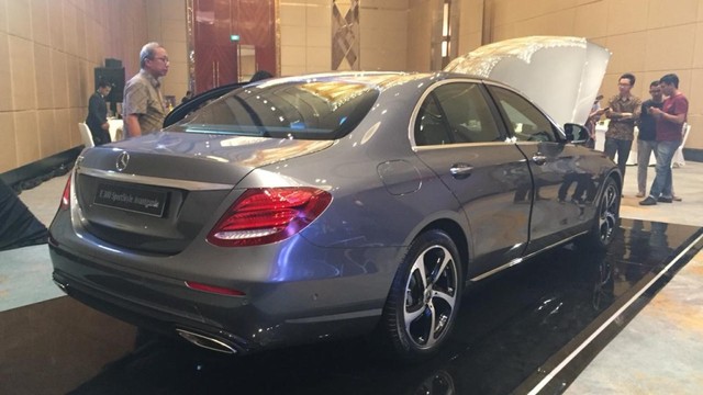 Mercedes-Benz E-Class Punya 2 Pilihan Mesin Baru, Ini Harganya (49463)