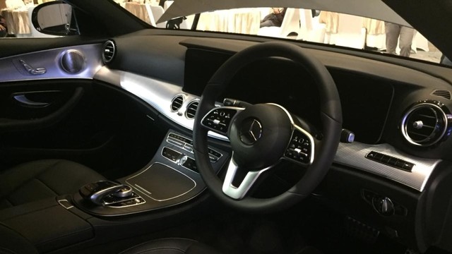 Mercedes-Benz E-Class Punya 2 Pilihan Mesin Baru, Ini Harganya (49464)