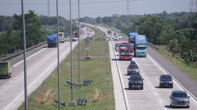 990 Viral Hantu Tol Cipali Gratis Terbaru