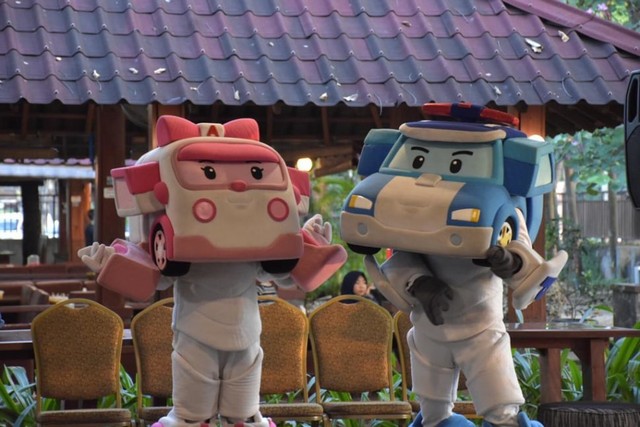 com-Pertunjukan Internasional Robocar Poli