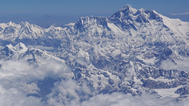 Cerita Lhakpa Sherpa, Wanita Perkasa Pencetak Rekor 10 Kali Mendaki Everest (6710)