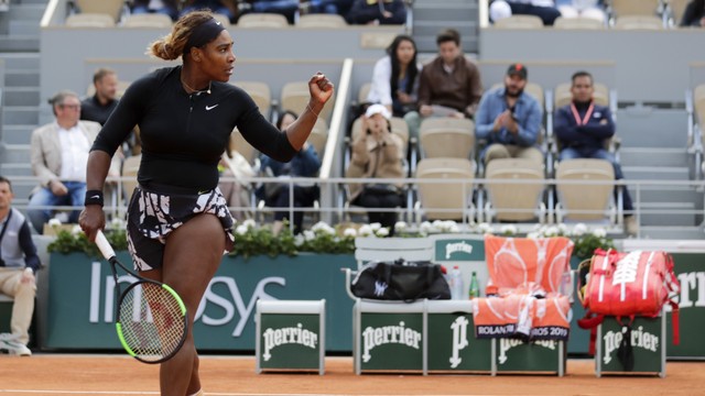 Serena Williams di babak pertama Prancis Terbuka 2019. Foto: Thomas SAMSON / AFP