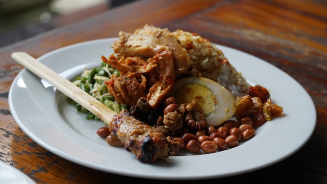 Nasi Ayam Kedewatan Ibu Mangku Foto: Safira Maharani/ kumparan