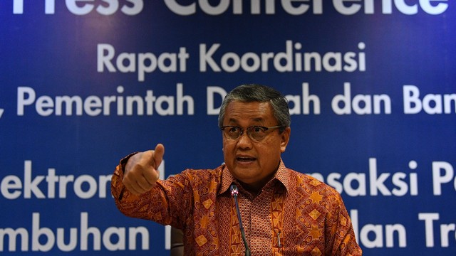 Gubernur Bank Indonesia Perry Warjiyo memberikan konferensi pers di Kantor BI, Jakarta, Selasa (28/5/2019). Foto: ANTARA FOTO/Sigid Kurniawan