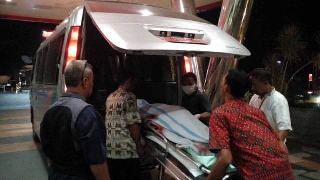 Korban meninggal dalam kecelakaan bus di Bangil, Pasuruan.
