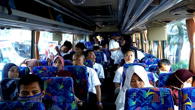 Posisi Duduk Bus di Atas Ban Bikin Cepat Mual, Benarkah? (54264)