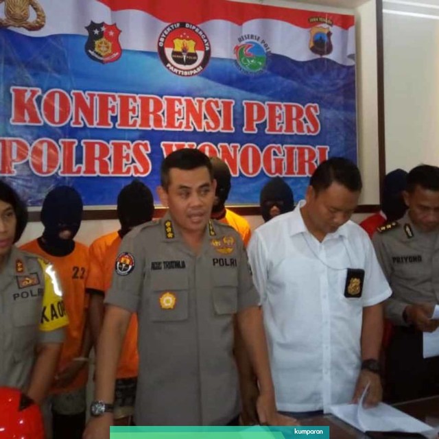Konferensi pers pengungkapan 25 orang pengeroyok di Kasat Reskrim Polres Wonogiri. Foto: kumparan