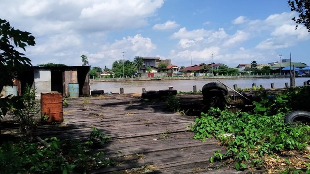 Dermaga kayu di Pelabuhan Martapura Lama, Kota Banjarmasin. Foto: Zahidi/banjarhits.id