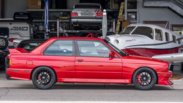BMW E30 1989