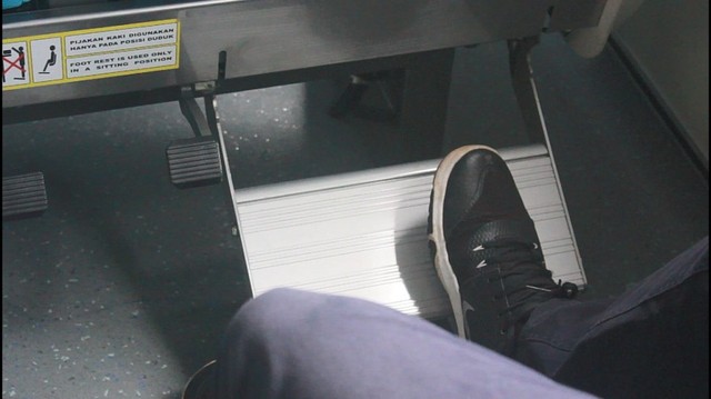 Mengintip Fasilitas Keren KA Stainless Steel di Stasiun Tanjungkarang (118981)
