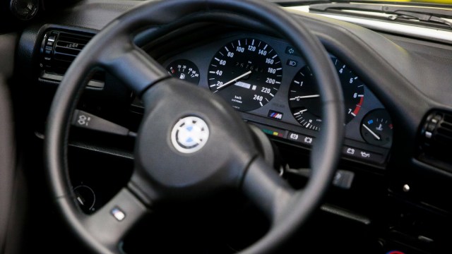 Interior BMW E30. Foto: Shutter Stock