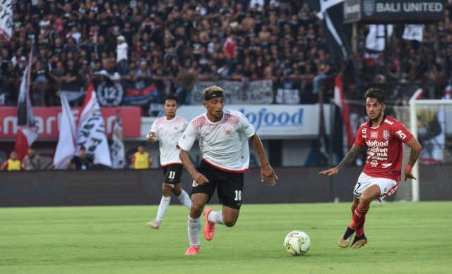 Suasana pertandingan antara Bali United vs Persija. Foto: Dok. Persija