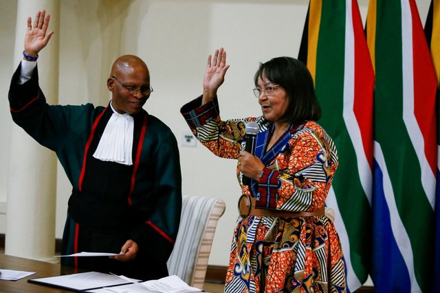 Patricia de Lille, Menteri Pekerjaan Umum Afrika Selatan