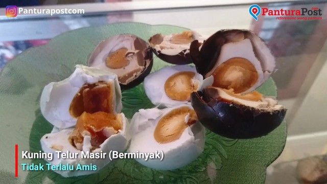 4 varian rasa telur asin khas Brebes. (Foto: Yunar Rahmawan).