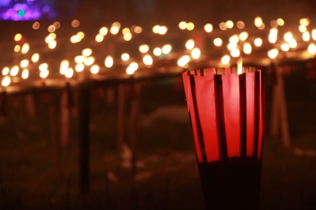Melihat Tradisi Malam Pasang Lampu di Gorontalo (134208)