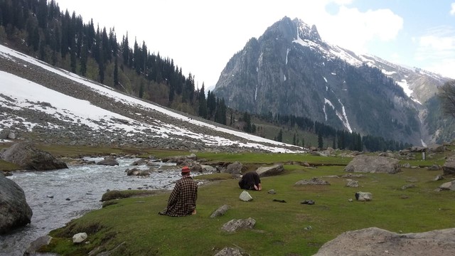 Sonamarg_kashmir.jpeg