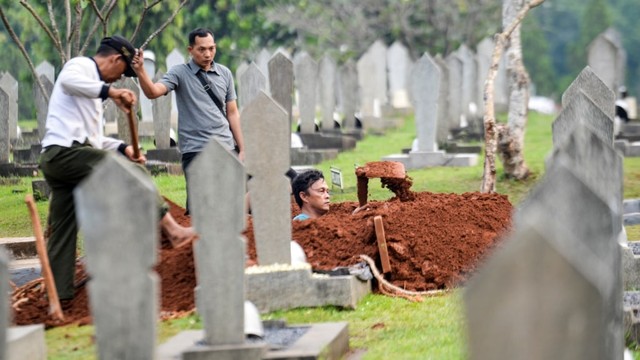Mahfud MD: Penerima Bintang Jasa Mahaputra Berhak Dimakamkan di TMP (307)