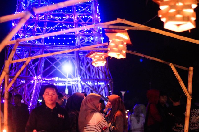 Merawat Tradisi Tumbilotohe lewat Miniatur Menara Pakaya Limboto (400978)