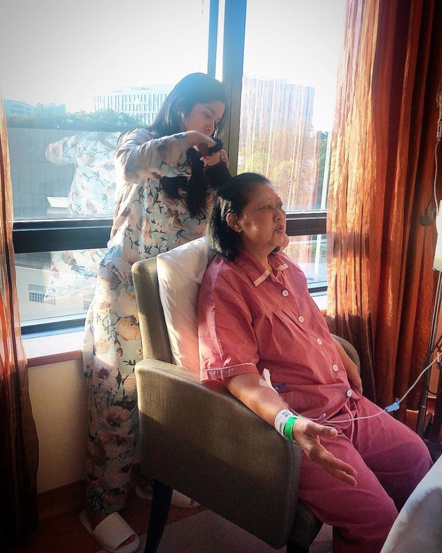 (NOT COVER) Annisa Pohan, Ani Yudhoyono