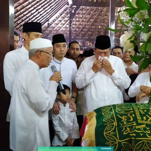 Suasana setelah prosesi solat jenazah Almarhumah Ani Yudhoyono Foto: Maulana Ramadhan/kumparan