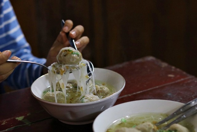 Bakso-Solo-Kidul-Pasar-photo-by-feryarifian.JPG
