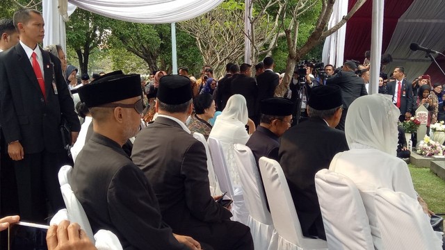 Suasana pemakaman Ani Yudhoyono di Taman Makam Pahlawan Kalibata, Jakarta Selatan. Foto: Fahrian Saleh/kumparan