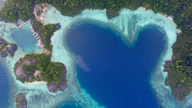 Teluk cinta yang berada di Pulau Labengki. Foto: Ical/kendarinesia
