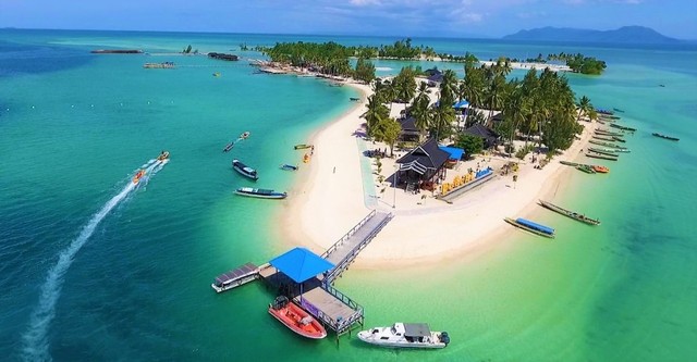 Pulua Bokori dari udara. Foto: Ilmah Surahmin