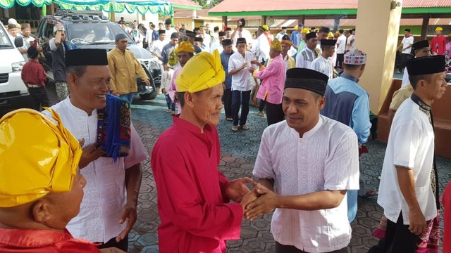 Suasana setelah solat id di Masjid Sigi Heku. Salah satu masjid kesultanan Ternate. Foto: Faris Bobero/cermat