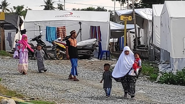 Potret Penyintas Gempa Bumi dan Likuefaksi di Palu saat Lebaran (519697)