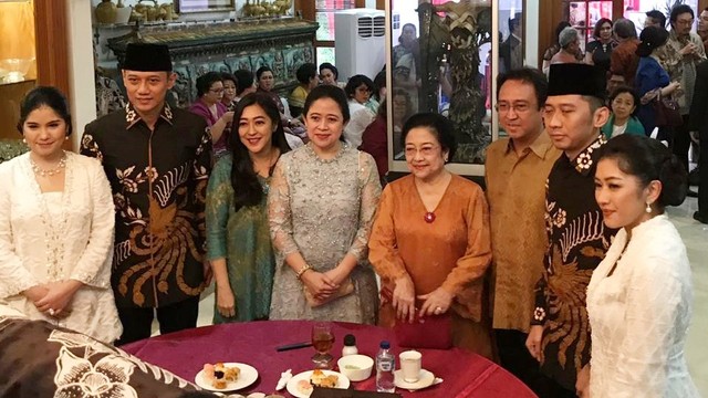 Suasana silaturhami Agus Harimurti Yudhoyono, Edhie Baskoro Yudhoyono bersama para istrinya ke kediaman Megawati Soekarno Putri. Foto: Dok. Istimewa