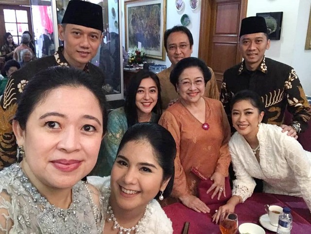 Puan Maharani, Swafoto, AHY, Megawati Soekarnoputri (NOT COVER)