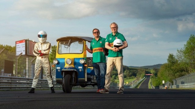 Tuktuk taklukan sirkuit Nurburgring, Jerman Foto: dok. Carscoops