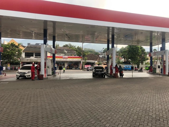 com-SPBU Pertamina.
