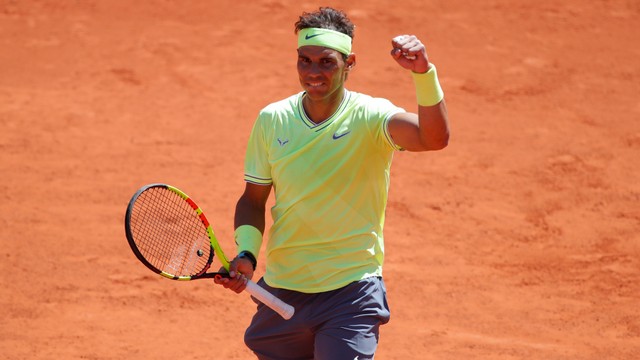 Ekspresi Rafael Nadal usai mengalahkan Roger Federer di semifinal Prancis Terbuka 2019. Foto: REUTERS/Charles Platiau